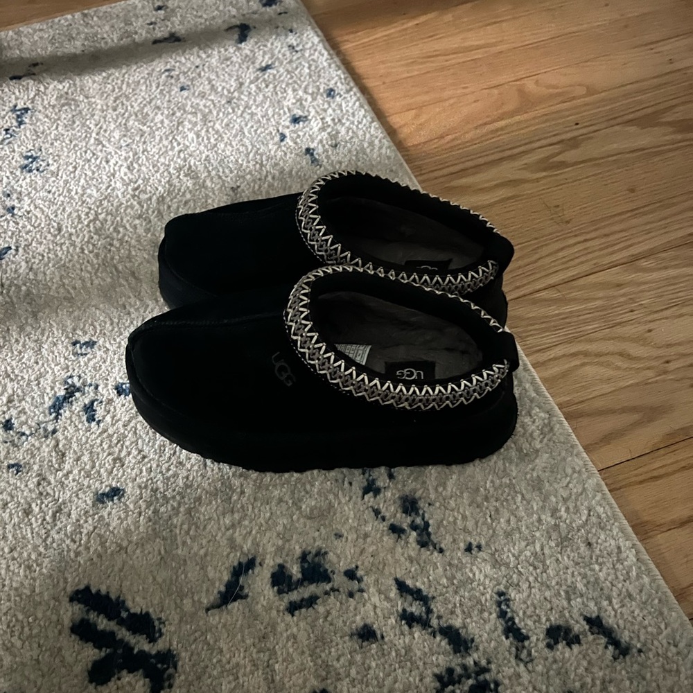 Ugg Tazz platform slipper